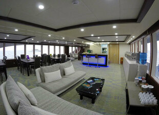 maldives-serenity-lounge-scuba-diving-liveaboard-dive-indian-ocean-travel-vacation-holiday-luxury-spa-emperor.jpg