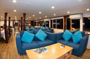 Lounge - Maldives Leo scuba diving liveaboard