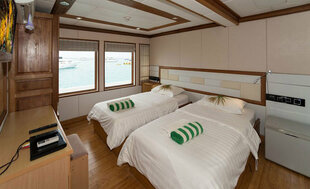 Upper Deck Twin - Maldives Virgo scuba diving liveaboard