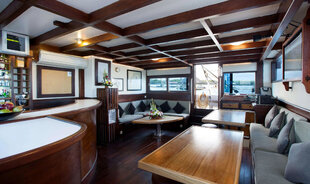 Lound/Dining-Room Indonesia Liveaboard