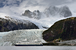 Stella Australis glacier cruising