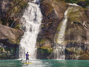 paddleboard-tracy-arm-alaska.jpg