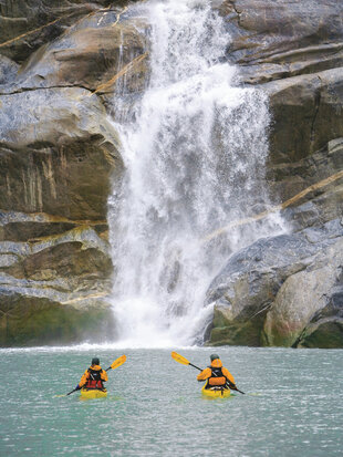 kayak-tracy-arm-alaska.jpg
