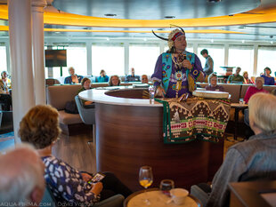A member of the Nez Perce Tribe hosts a Story-Telling Session