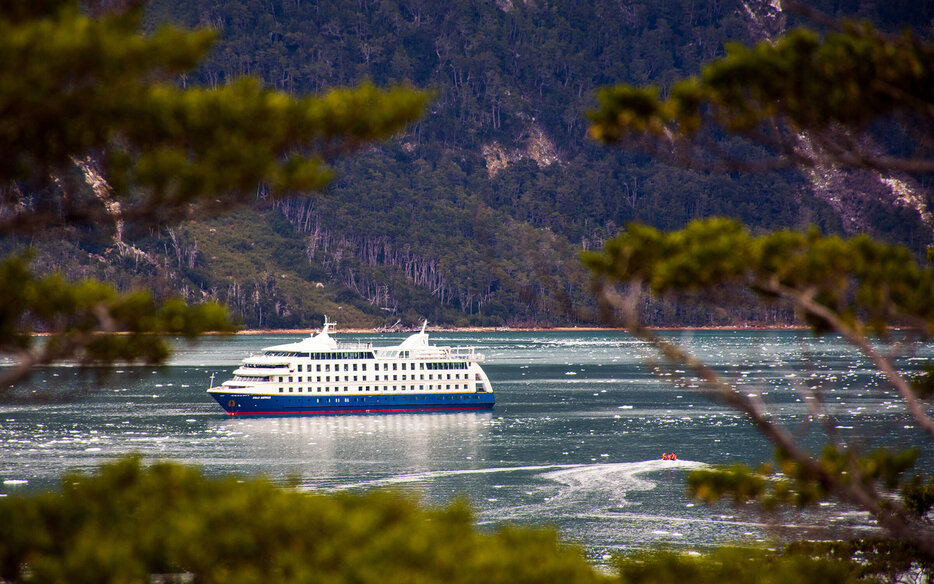 Patagonia Cruises | Fjord Landscapes of Chile & Argentina | AQUA-FIRMA