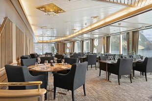 Lindstom Restaurant (1)