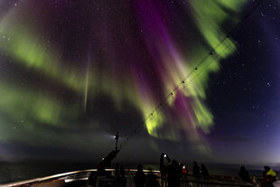 Northern Lights in the Northwest Passage - HX Expeditions - Oscar Farrera