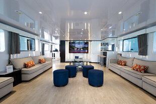 Galaxy Diver III - Lounge