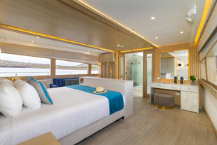 Grand Majestic Master Suite