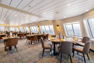 Aune Restaurant on MS Spitsbergen - HX Expeditions - Espen Mills