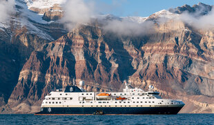 MS Spitsbergen in East Greenland - HX Expeditions - Kay Fochtmann