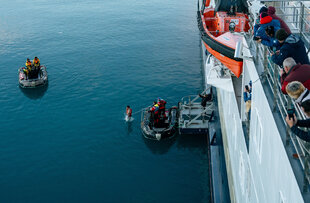 MS Spitsbergen in East Greenland - HX Expeditions - Kay Fochtmann