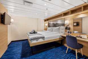 Polar Inside Cabin K2D on MS Spitsbergen - HX Expeditions - Espen Mills