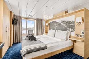 Expedition Suite on MS Spitsbergen - HX Expeditions - Espen Mills