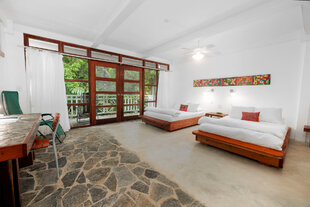A Double Room in the lodge in the foothills of El Valle de Antón