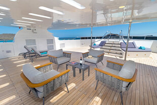 Sundeck, Galapagos Horizon