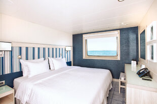 Explorer Cabin, HX Expeditions