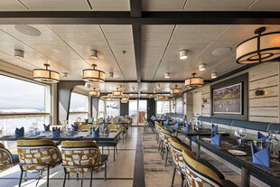 Hut Restaurant on Douglas Mawson