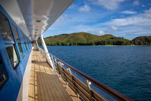 Open decking offers near 360° views of the surrounding islands
