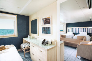 Interconnected Cabins, Sana Cruz II, HX Expeditions