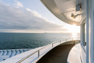 Observation Balcony, Santa Cruz II, HX Expeditions