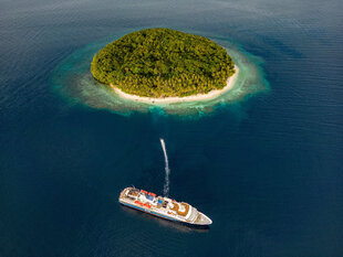 Rusbasbedas Island - S Bradley