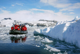 Zodiac Cruise in Cierva Bay, Antarctica with MS Expedition