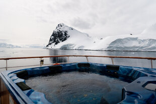 Jacuzzi on MS Expedition