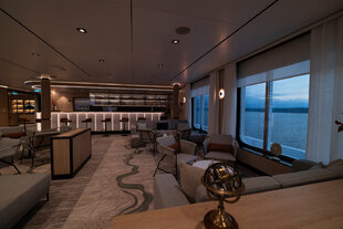 Observation Lounge, diana