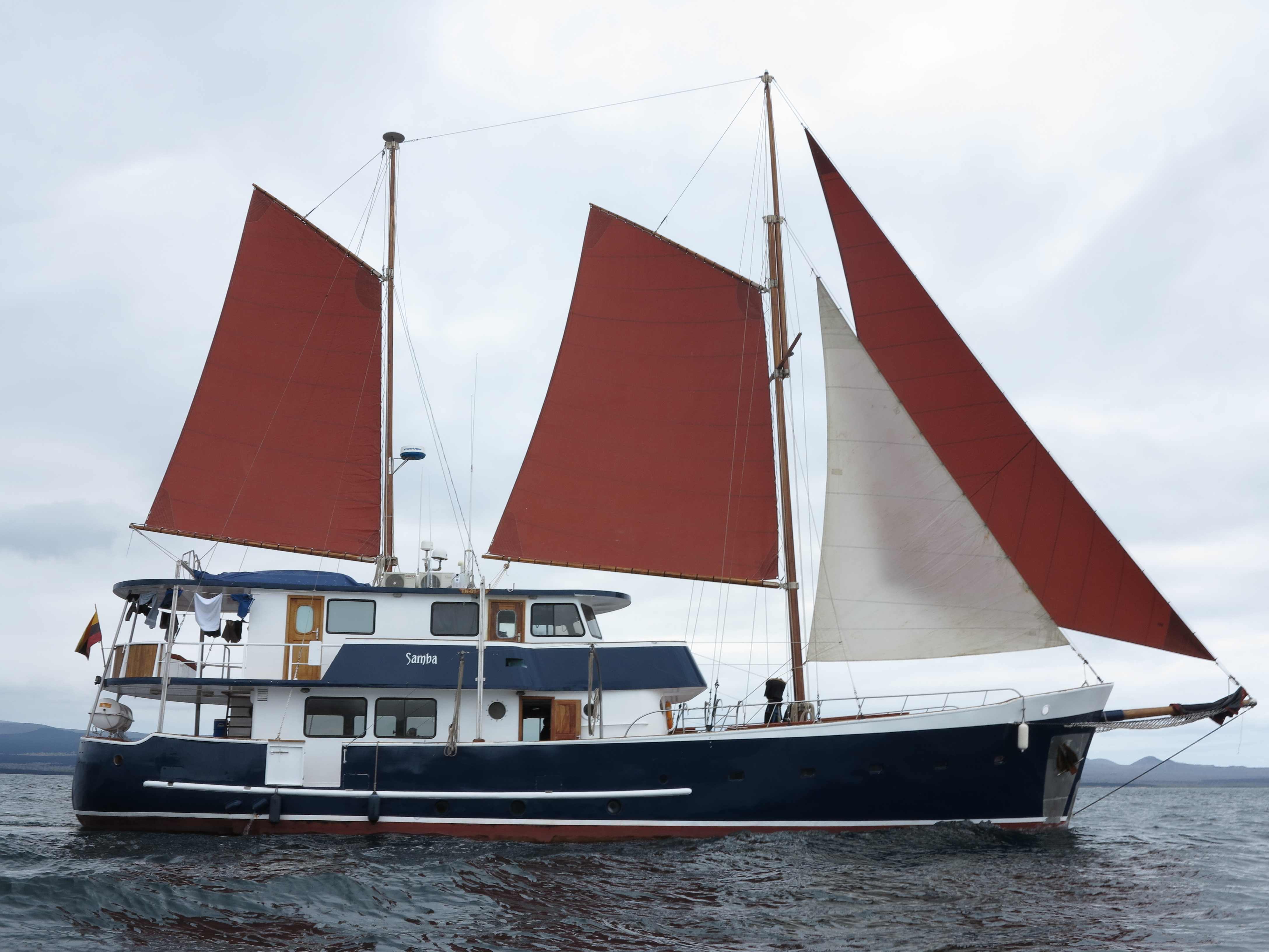 Samba Galapagos cruise yacht